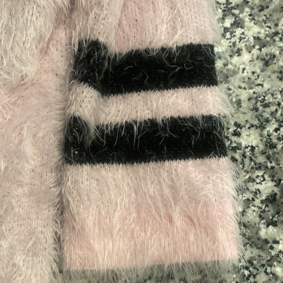 Forever 21 Barbie sweater - Picture 6 of 7